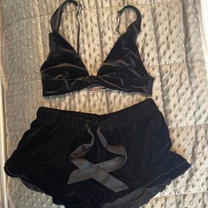 Victoria’s Secret Velvet Bra Shorts Sleep Set Size XS S